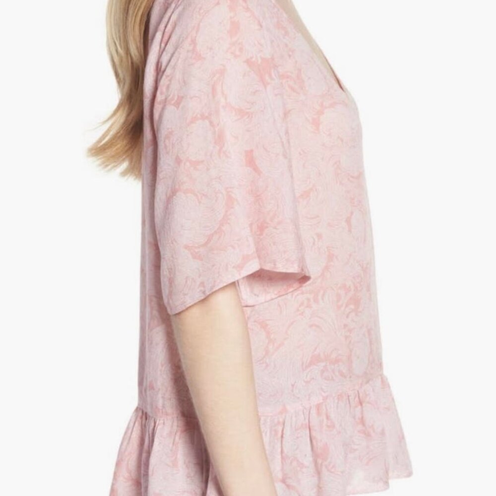 hinge Print Ruffle Hem Top - Picture 9 of 9